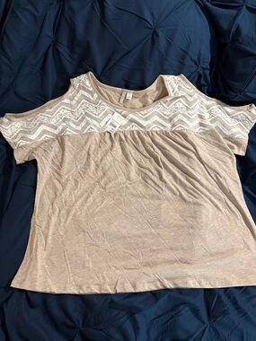 Cato Beige Cold-Shoulder Top with White Lace Chevron Yoke